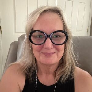 Meet your Posher, Melanie